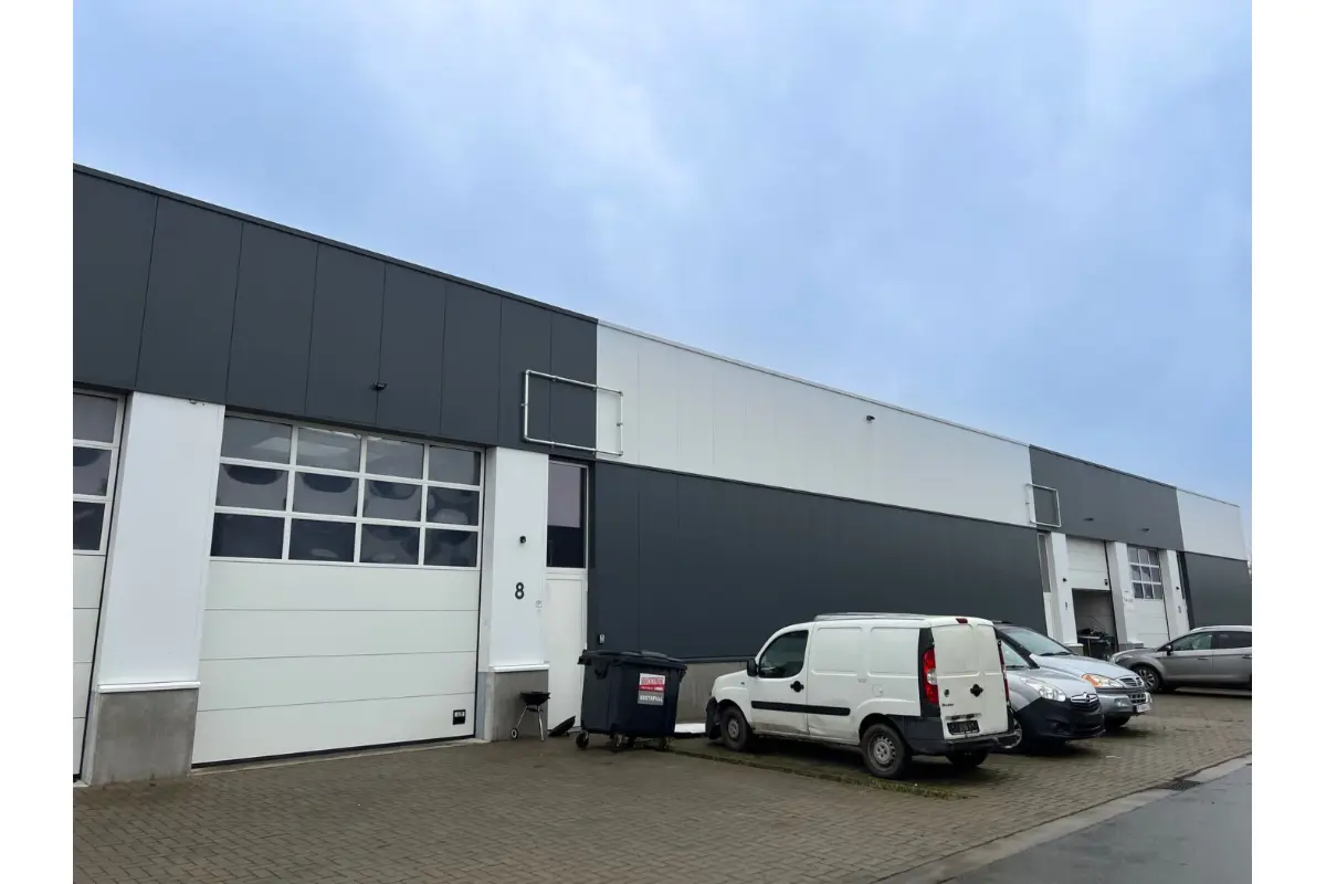 Handelszaak te  huur in Houthalen-Helchteren 3530 1135.00€  slaapkamers 225.00m² - Zoekertje 637942