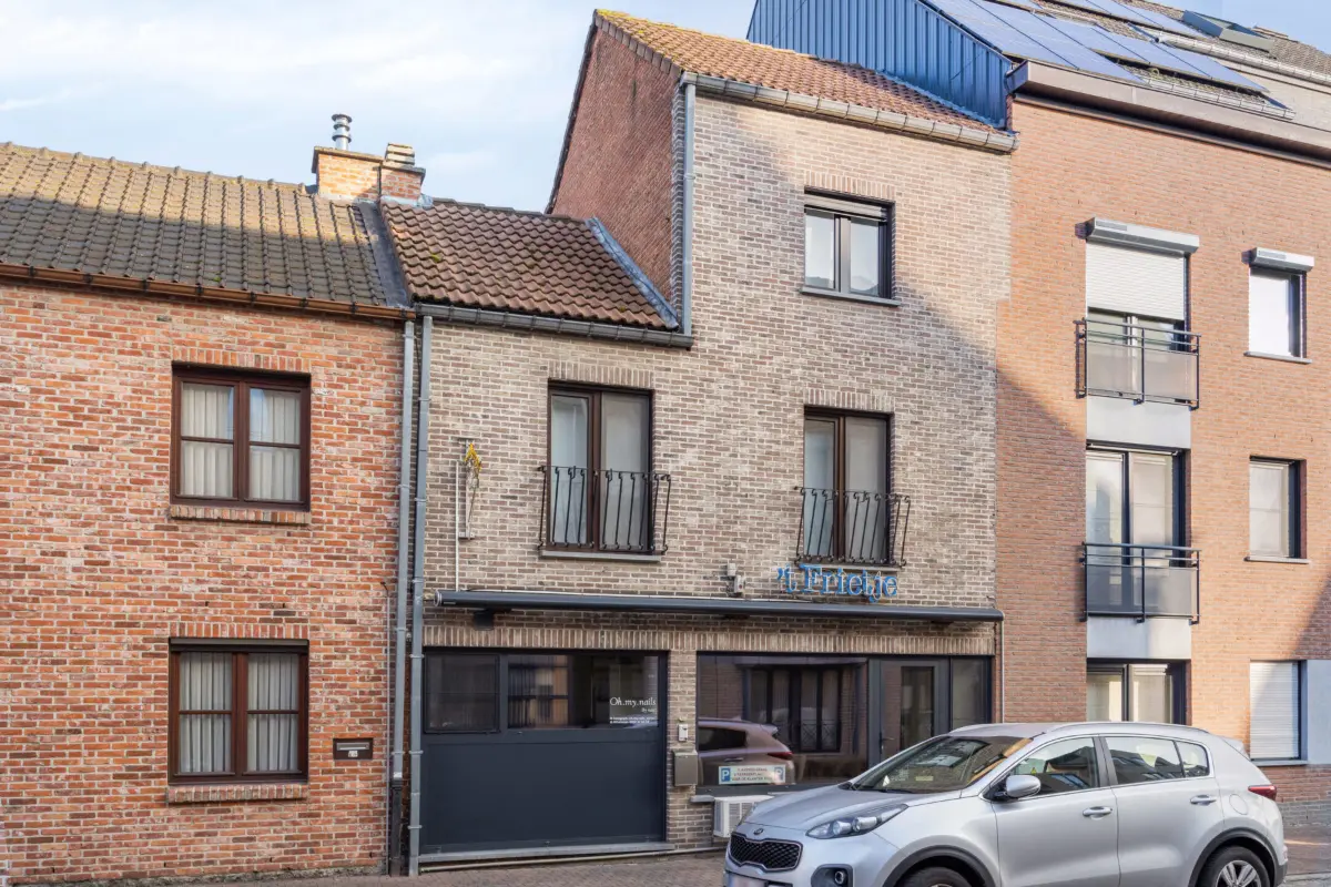 Huis te  koop in Diepenbeek 3590 465000.00€ 3 slaapkamers 247.00m² - Zoekertje 638723