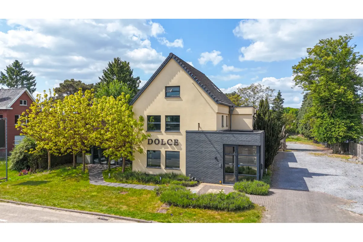 Handelszaak te  huur in Heusden-Zolder 3550 4000.00€  slaapkamers 410.00m² - Zoekertje 647769