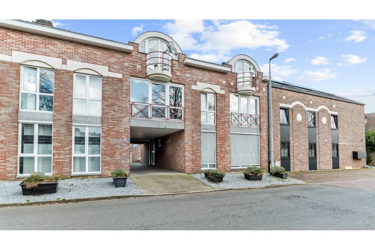 Appartement te  huur in Lanaken 3620 1100.00€ 2 slaapkamers 79.00m² - Zoekertje 642496