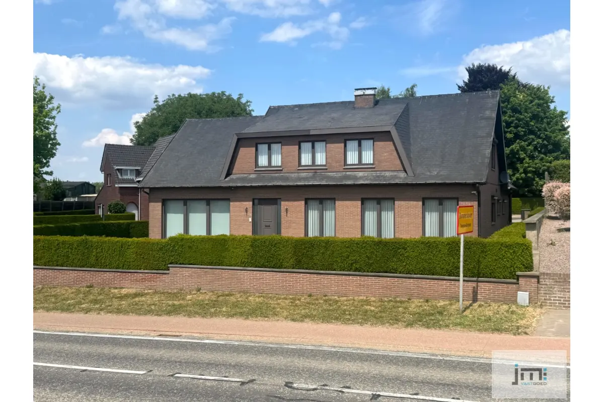 Huis te  koop in Borgloon 3840 349000.00€ 4 slaapkamers m² - Zoekertje 642699