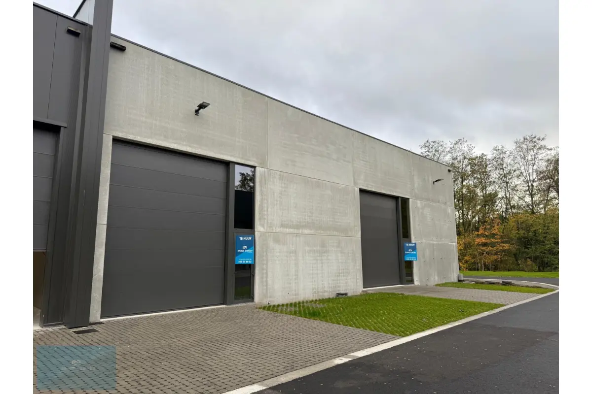 Handelszaak te  huur in As 3665 1150.00€  slaapkamers m² - Zoekertje 642682