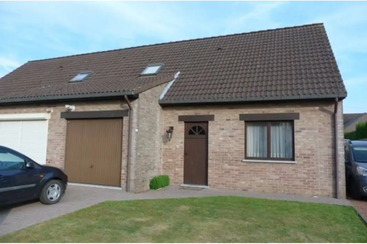 Huis te  huur in Sint-Truiden 3800 1050.00€ 3 slaapkamers m² - Zoekertje 643555