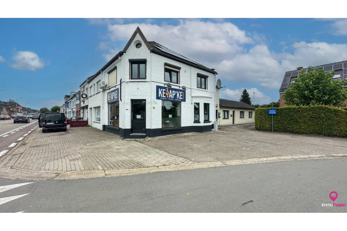 Appartementsgebouw te  koop in Zonhoven 3520 470000.00€  slaapkamers 667.00m² - Zoekertje 644279