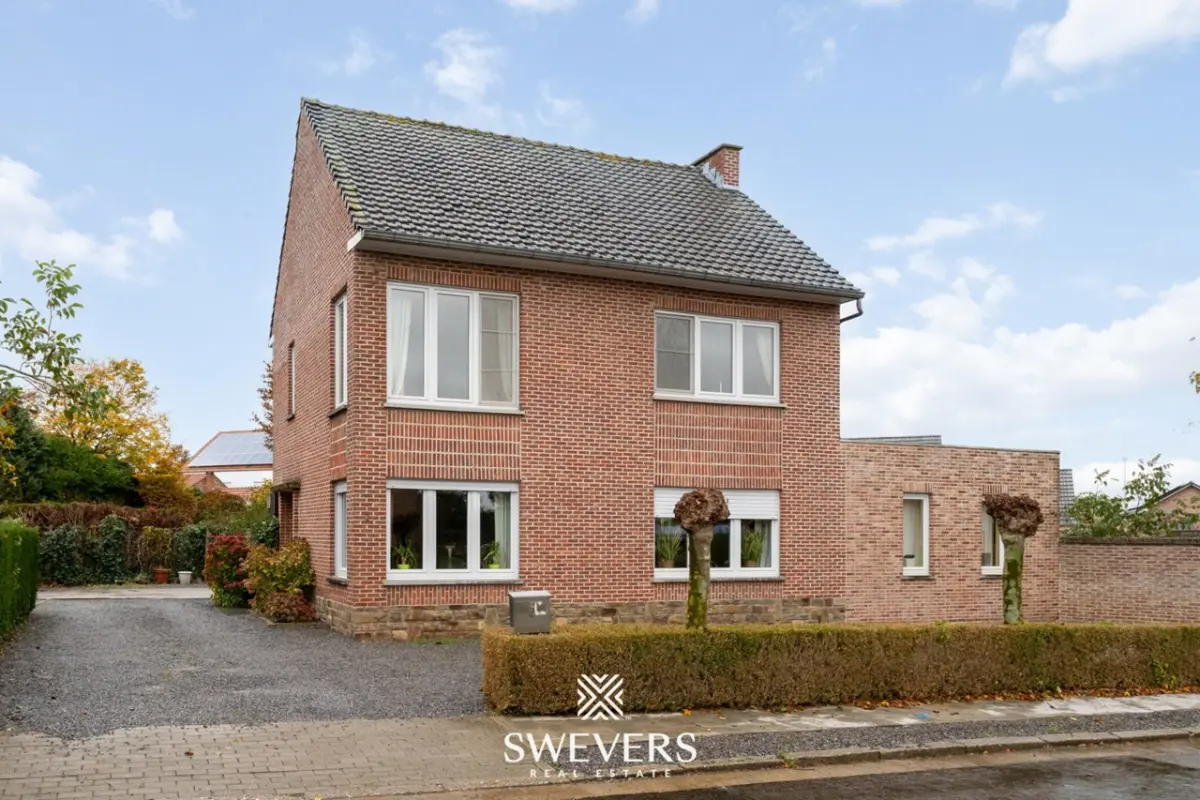 Huis te  koop in Sint-Truiden 3800 320000.00€ 3 slaapkamers 252.00m² - Zoekertje 643985