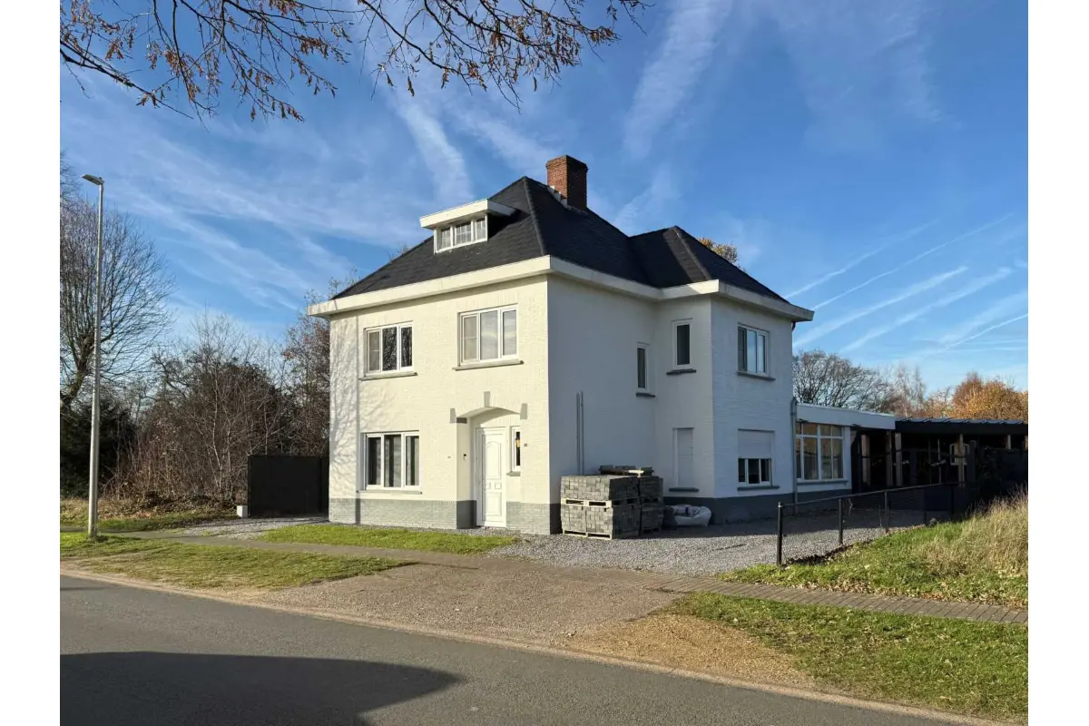 Huis te  koop in Lommel 3920 379000.00€ 3 slaapkamers 140.00m² - Zoekertje 644637
