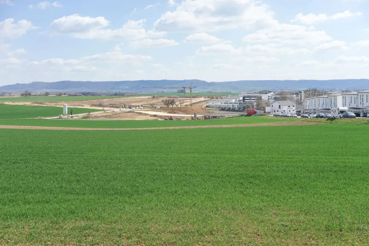 Grond te  koop in Hoeselt 3730 1350000.00€  slaapkamers m² - Zoekertje 644724