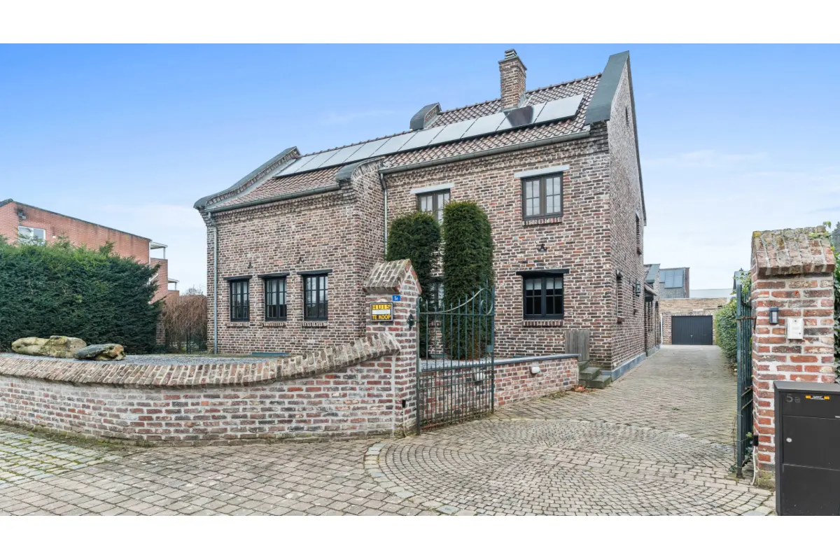 Huis te  huur in Maasmechelen 3630 1400.00€ 3 slaapkamers 336.00m² - Zoekertje 648336