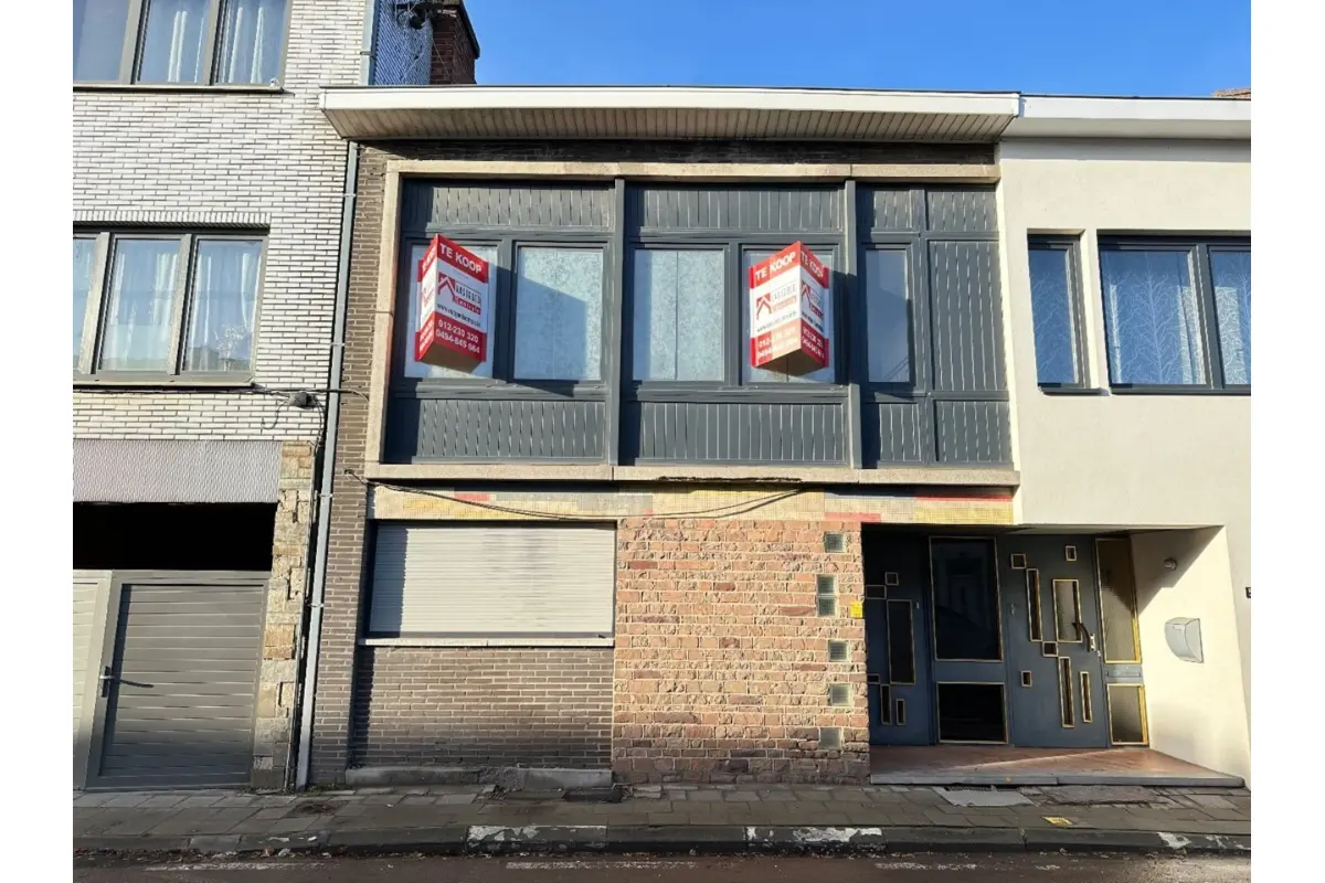 Huis te  koop in Tongeren 3700 135000.00€ 3 slaapkamers 217.00m² - Zoekertje 648189