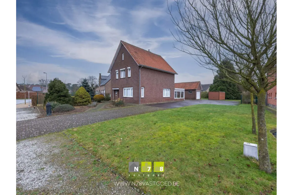 Huis te  koop in Meeuwen-Gruitrode 3670 229000.00€ 3 slaapkamers 129.00m² - Zoekertje 648438