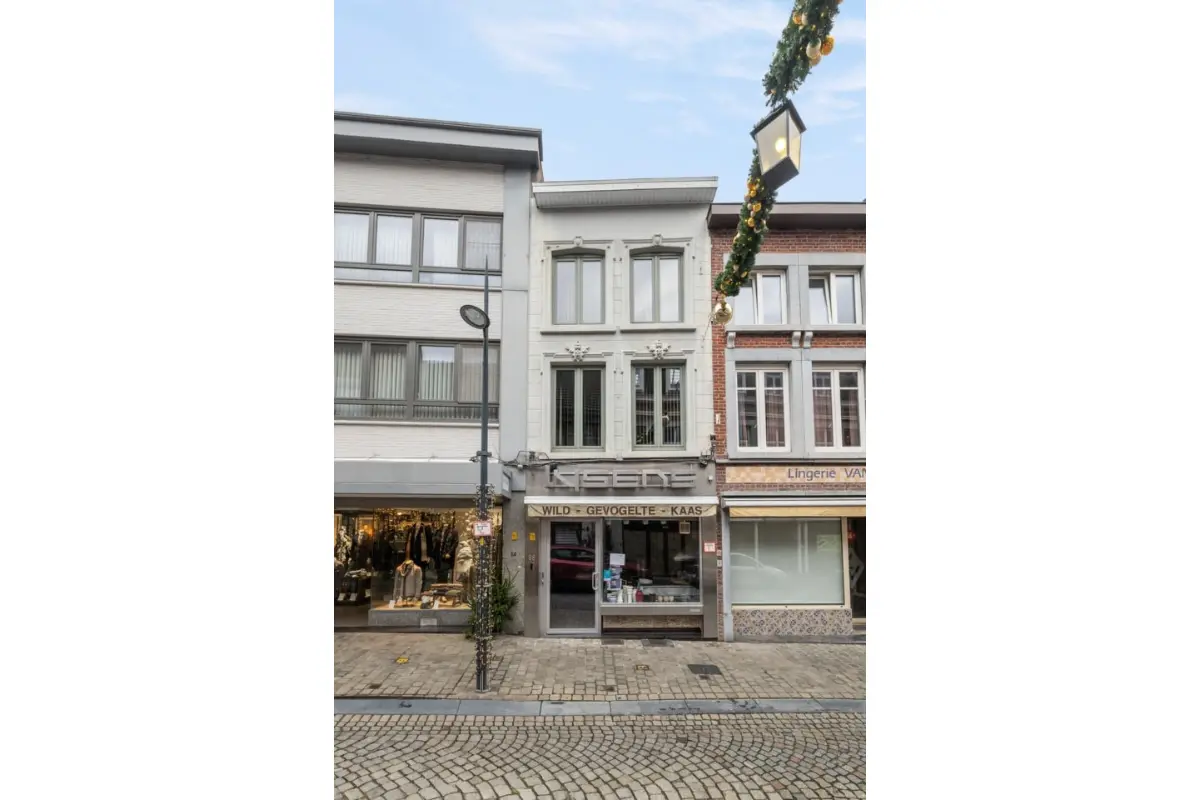 Huis te  koop in Tongeren 3700 349000.00€ 2 slaapkamers 258.00m² - Zoekertje 648591