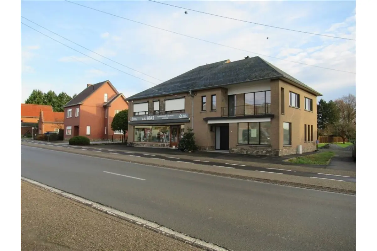 Huis te  huur in Sint-Truiden 3800 1100.00€ 3 slaapkamers 120.00m² - Zoekertje 649463