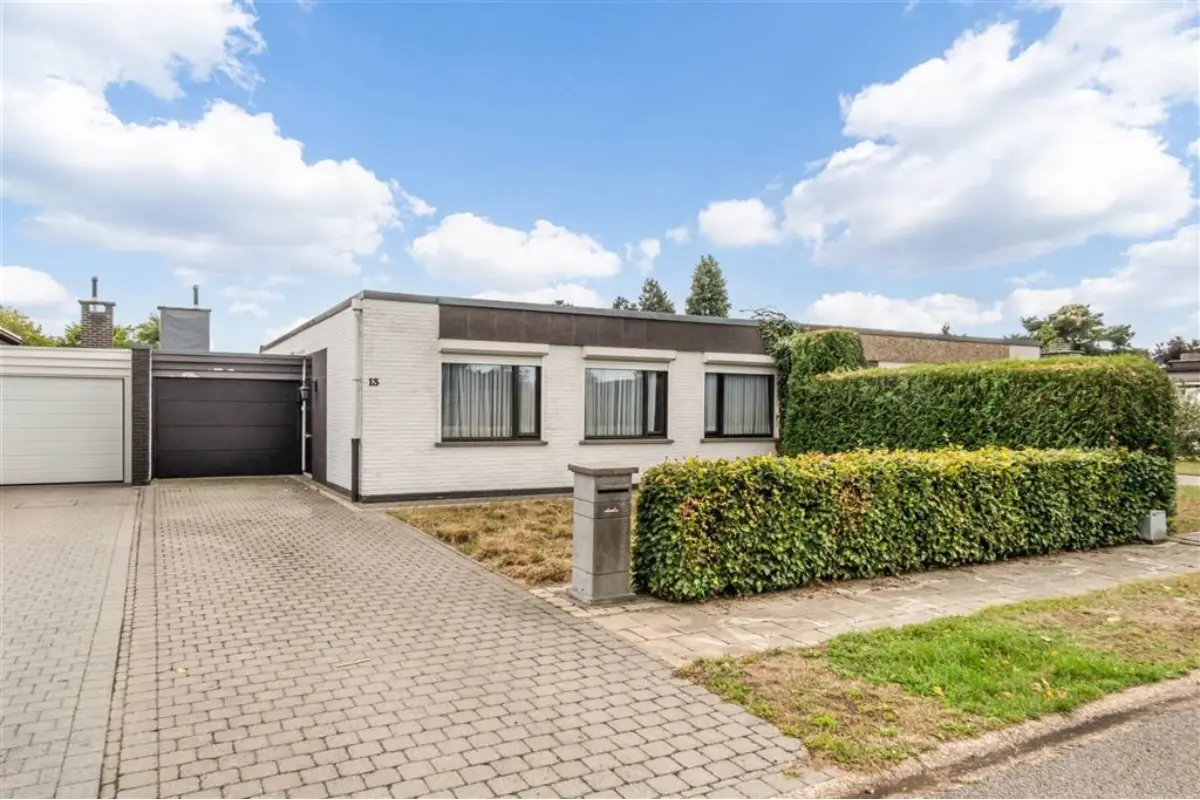 Huis te  koop in Lommel 3920 269000.00€ 2 slaapkamers 150.00m² - Zoekertje 651506