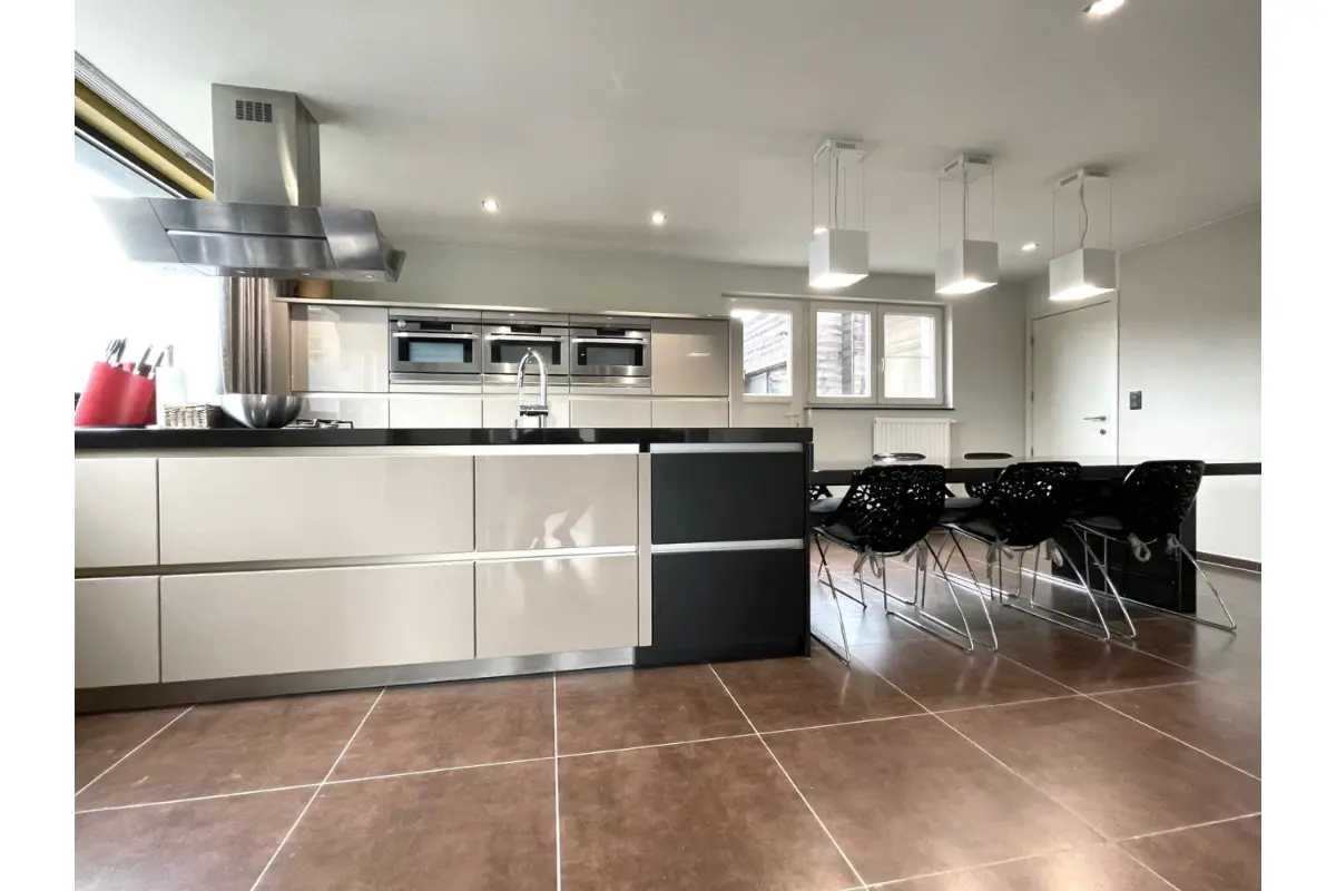 Huis te  huur in Stevoort 3512 1350.00€ 4 slaapkamers 190.00m² - Zoekertje 651243