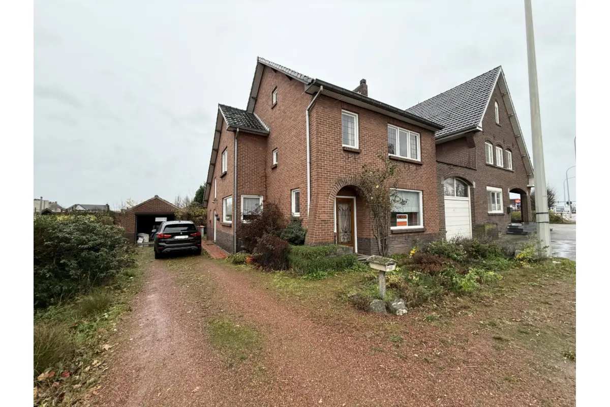 Huis te  koop in Dilsen-Stokkem 3650 225000.00€ 3 slaapkamers 155.00m² - Zoekertje 651985