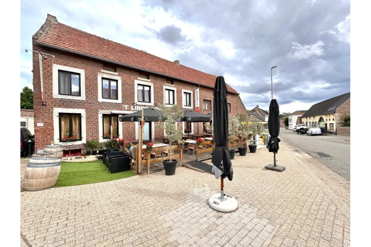 Handelszaak te  koop in Tongeren 3700 285000.00€  slaapkamers m² - Zoekertje 651760