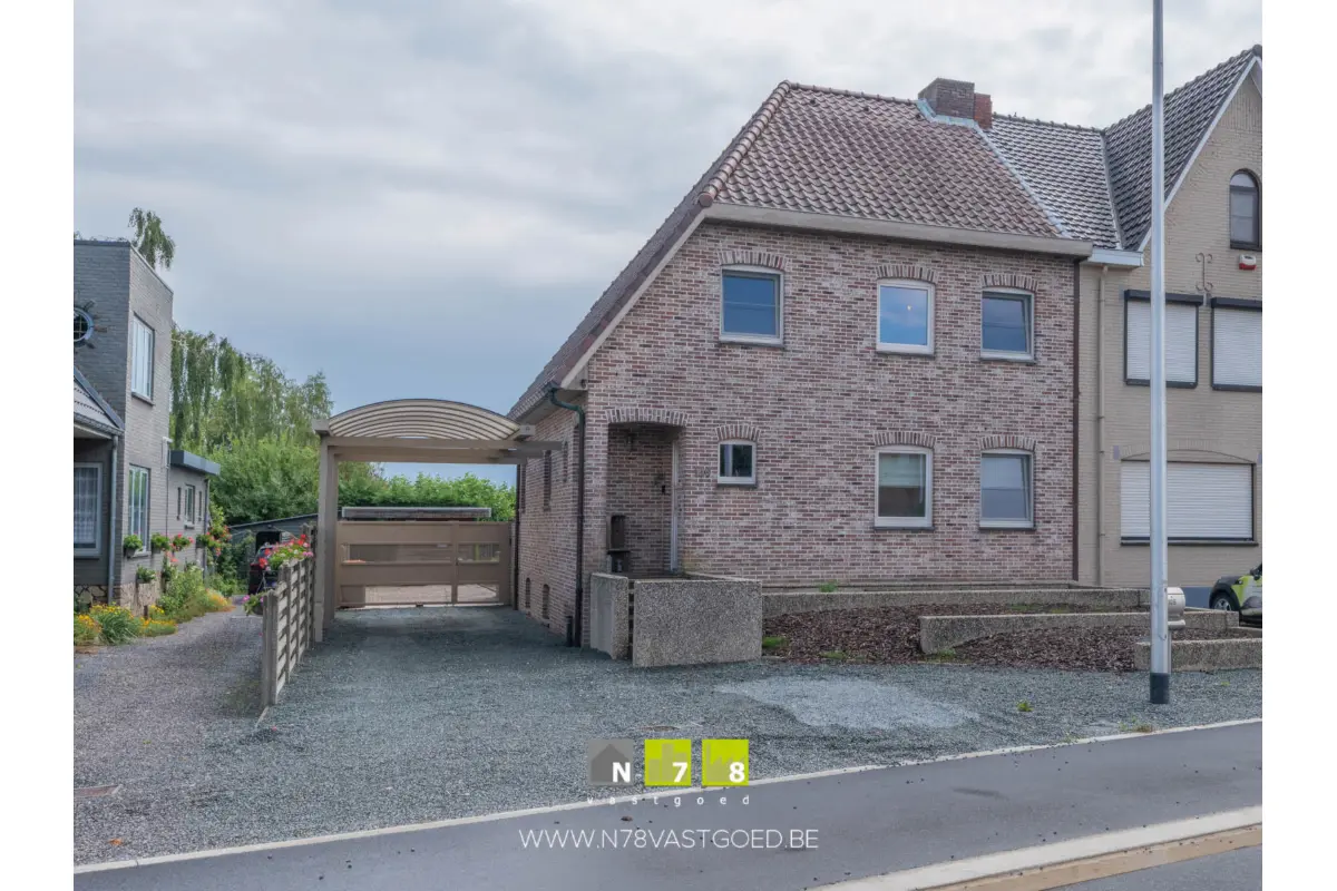 Huis te  koop in Dilsen-Stokkem 3650 399000.00€ 4 slaapkamers 178.00m² - Zoekertje 651944