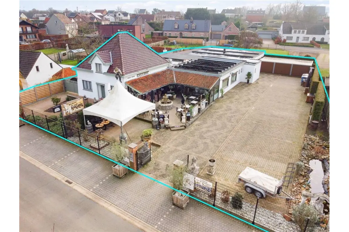 Handelszaak te  koop in Tessenderlo 3980 695000.00€ 4 slaapkamers 608.00m² - Zoekertje 652716
