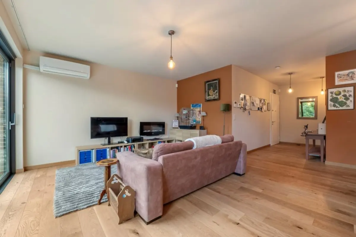 Appartement te  huur in Berg 3700 750.00€ 1 slaapkamers 86.00m² - Zoekertje 652319