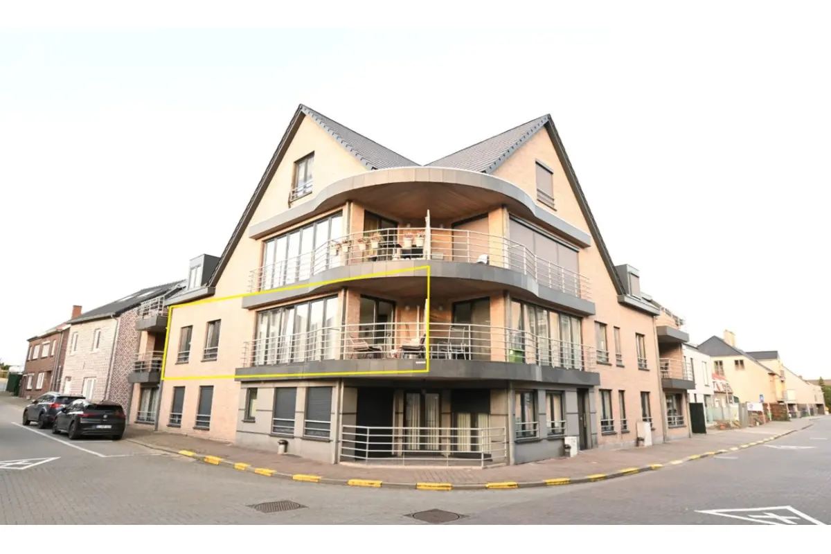 Appartement te  huur in Lanaken 3620 945.00€ 2 slaapkamers 96.00m² - Zoekertje 652488
