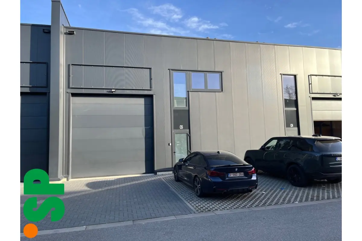 Handelszaak te  huur in Genk 3600 1150.00€  slaapkamers 130.00m² - Zoekertje 653986