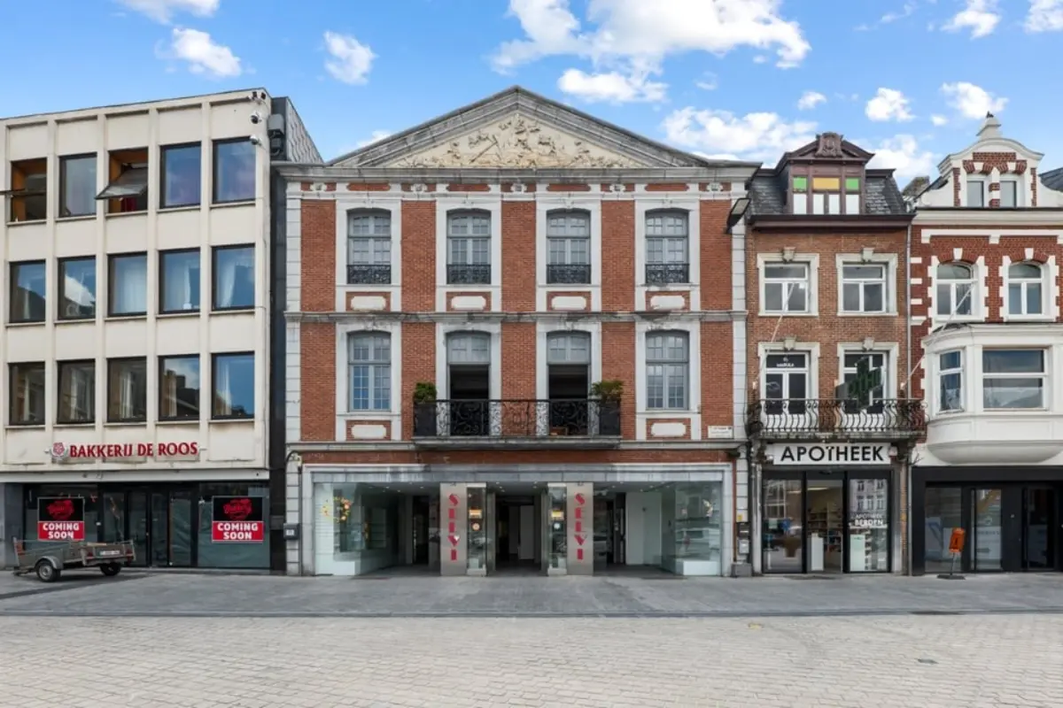 Mixgebouw te  koop in Sint-Truiden 3800 1599000.00€ 3 slaapkamers 750.00m² - Zoekertje 654323