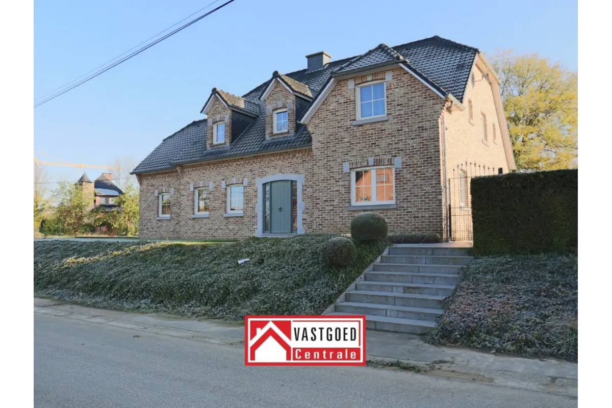 Huis te  huur in 's Gravenvoeren 3798 1650.00€ 5 slaapkamers m² - Zoekertje 655041