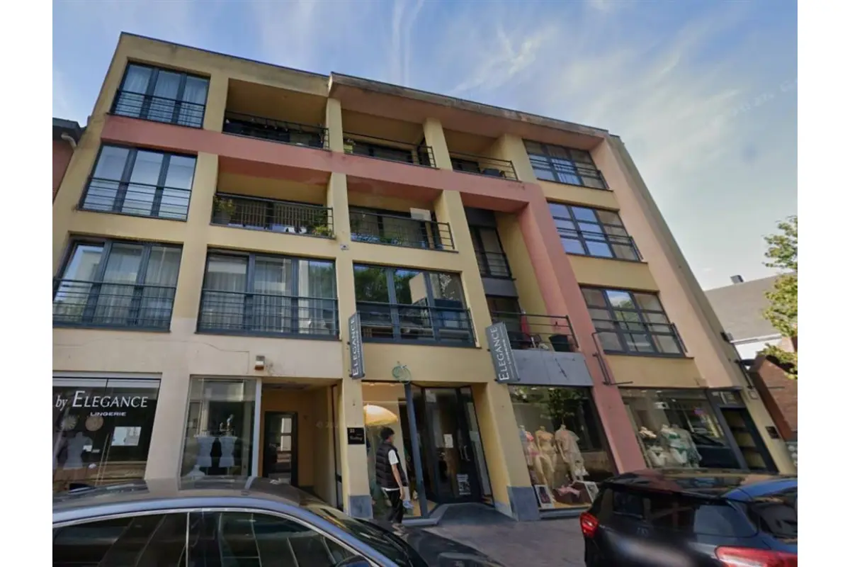 Appartement te  huur in Genk 3600 875.00€ 2 slaapkamers m² - Zoekertje 656755