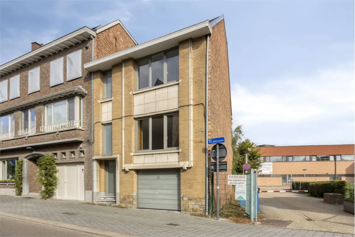 Huis te  koop in Tongeren 3700 255000.00€ 3 slaapkamers 224.00m² - Zoekertje 658634