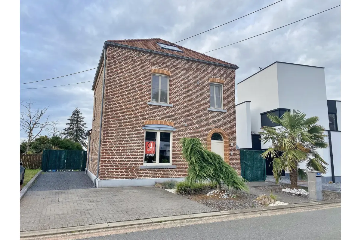 Huis te  huur in Bilzen 3740 1150.00€ 3 slaapkamers 150.00m² - Zoekertje 659164