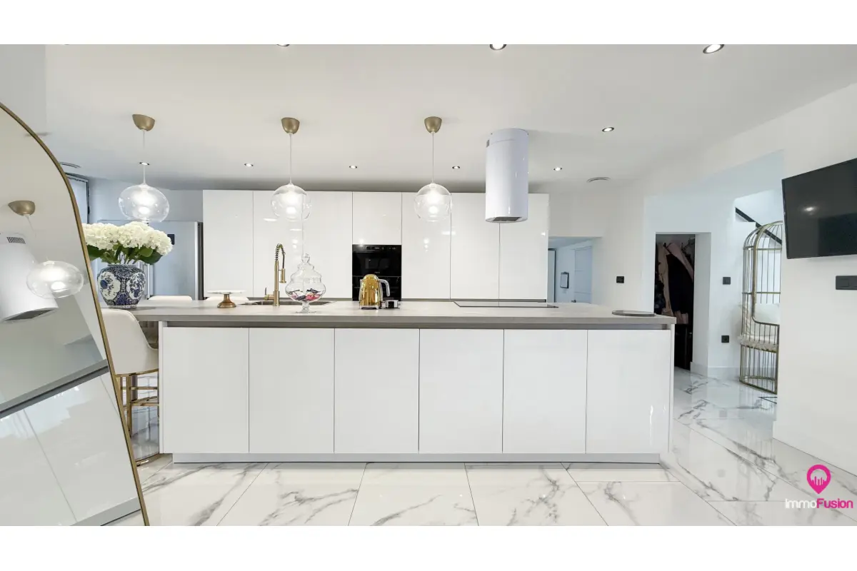 Huis te  koop in Beringen 3580 549000.00€ 5 slaapkamers 256.00m² - Zoekertje 659298