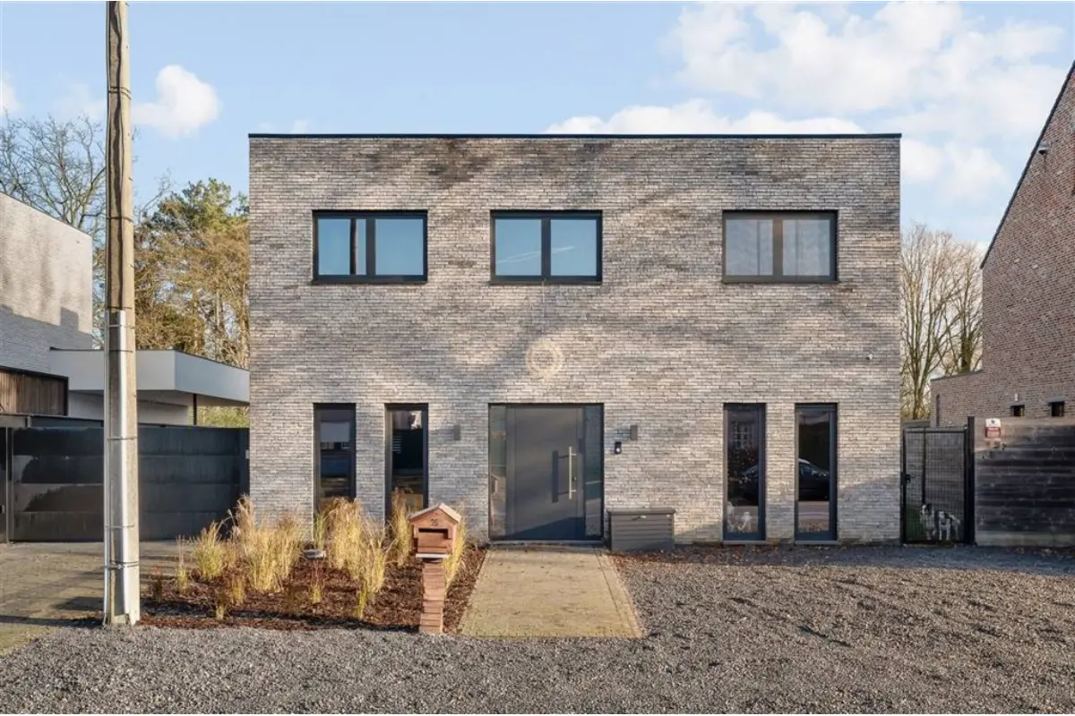 Huis te  koop in Beringen 3580 615000.00€ 5 slaapkamers 240.00m² - Zoekertje 659555