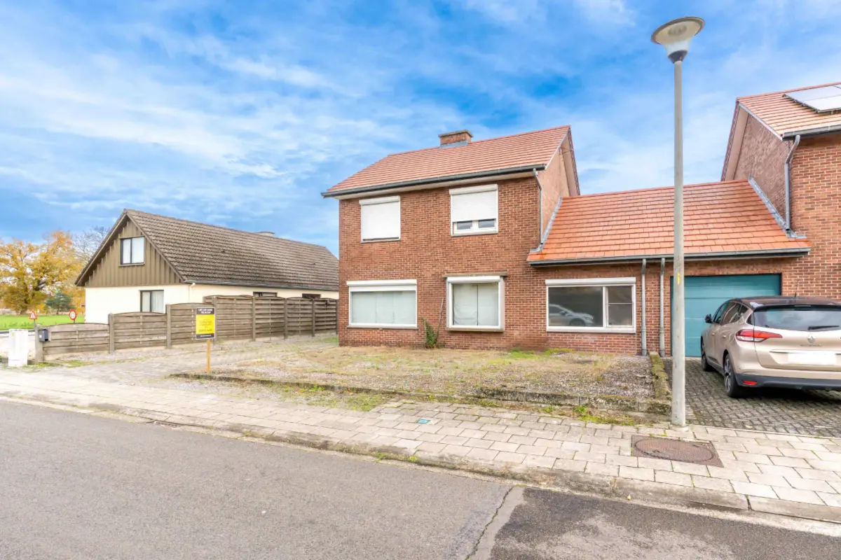 Huis te  koop in Grote-Brogel 3990 220000.00€ 3 slaapkamers 165.00m² - Zoekertje 660730