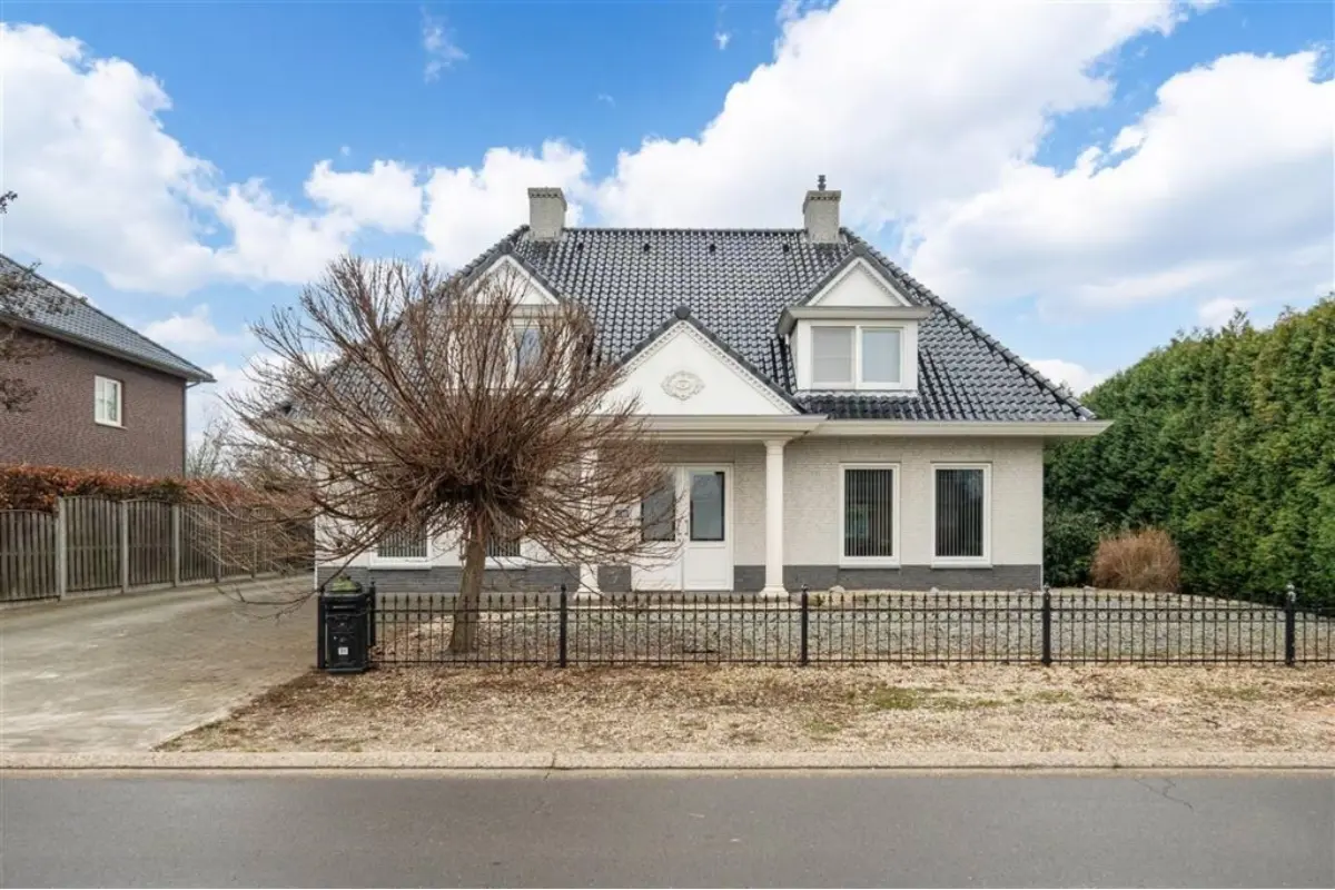 Huis te  koop in Hamont-Achel 3930 615000.00€ 3 slaapkamers 313.00m² - Zoekertje 661099