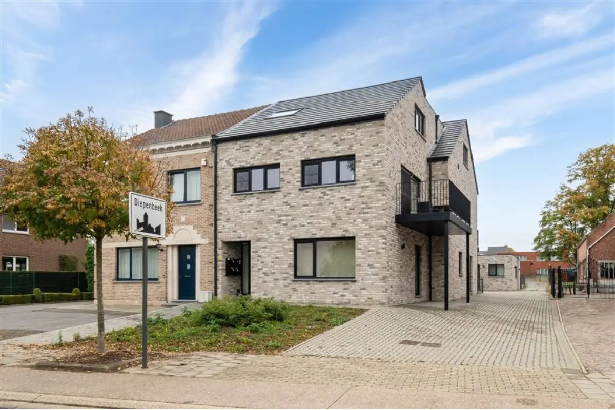 Appartement te  koop in Diepenbeek 3590 320000.00€ 2 slaapkamers 99.00m² - Zoekertje 662155