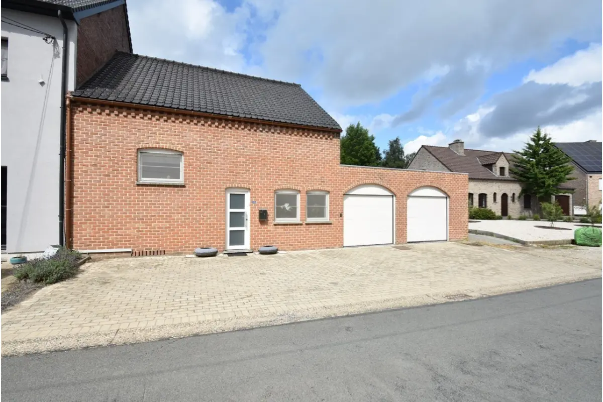 Huis te  huur in Beverst 3740 1150.00€ 3 slaapkamers 275.00m² - Zoekertje 662519