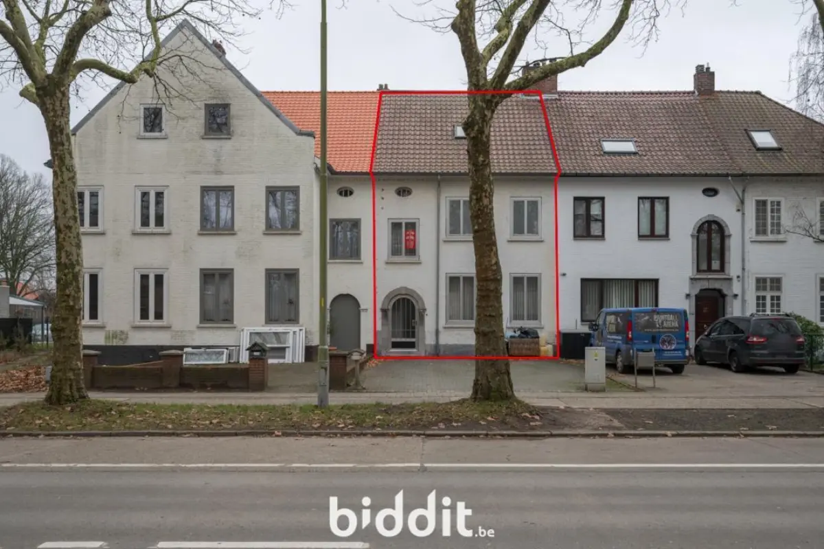 Huis te  koop in Genk 3600 160000.00€ 3 slaapkamers m² - Zoekertje 663881