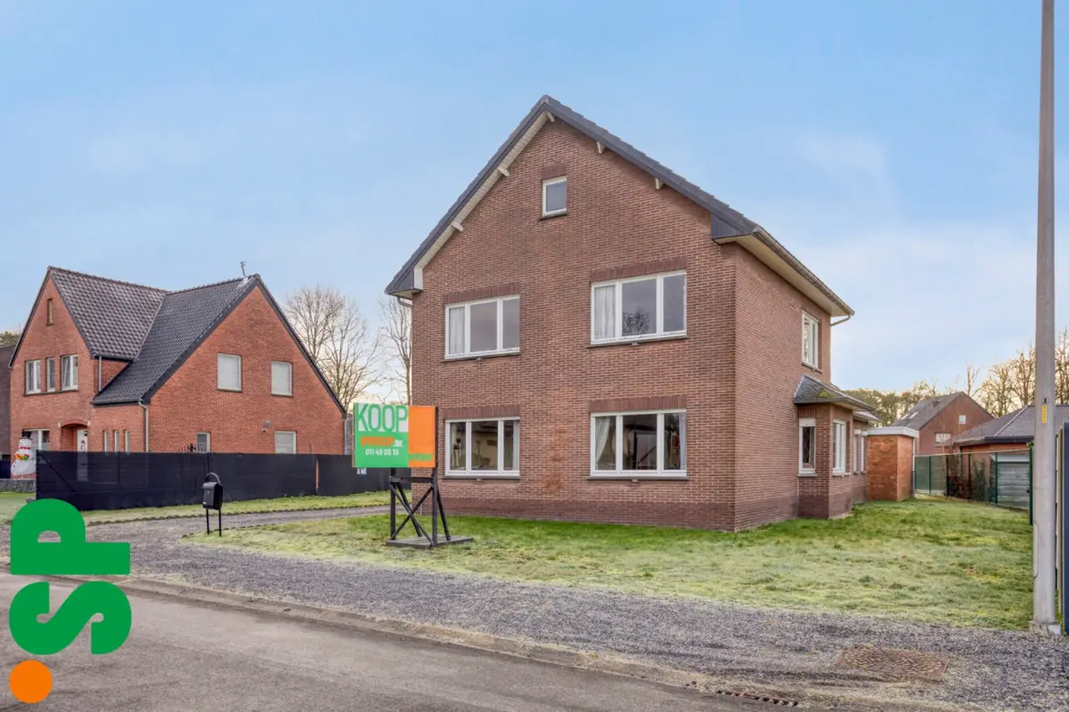 Huis te  koop in Houthalen-Helchteren 3530 249000.00€ 4 slaapkamers 160.00m² - Zoekertje 664383