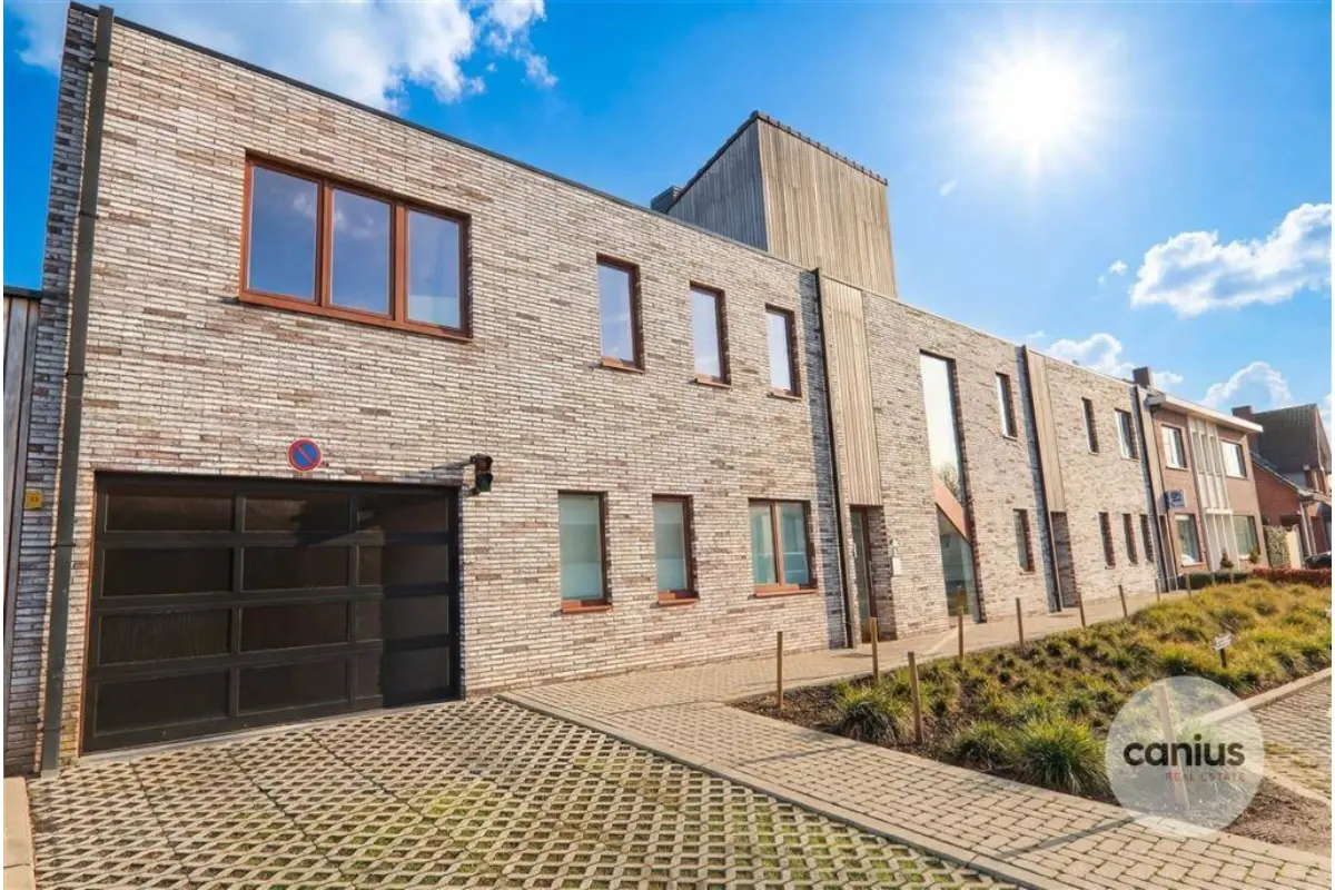 Appartement te  koop in Heusden-Zolder 3550 290000.00€ 2 slaapkamers 106.00m² - Zoekertje 663580