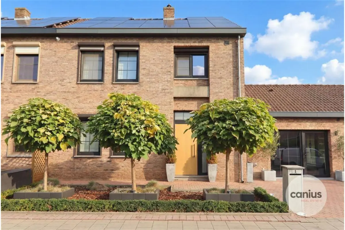 Huis te  koop in Sint-Truiden 3800 425000.00€ 3 slaapkamers 241.00m² - Zoekertje 665648