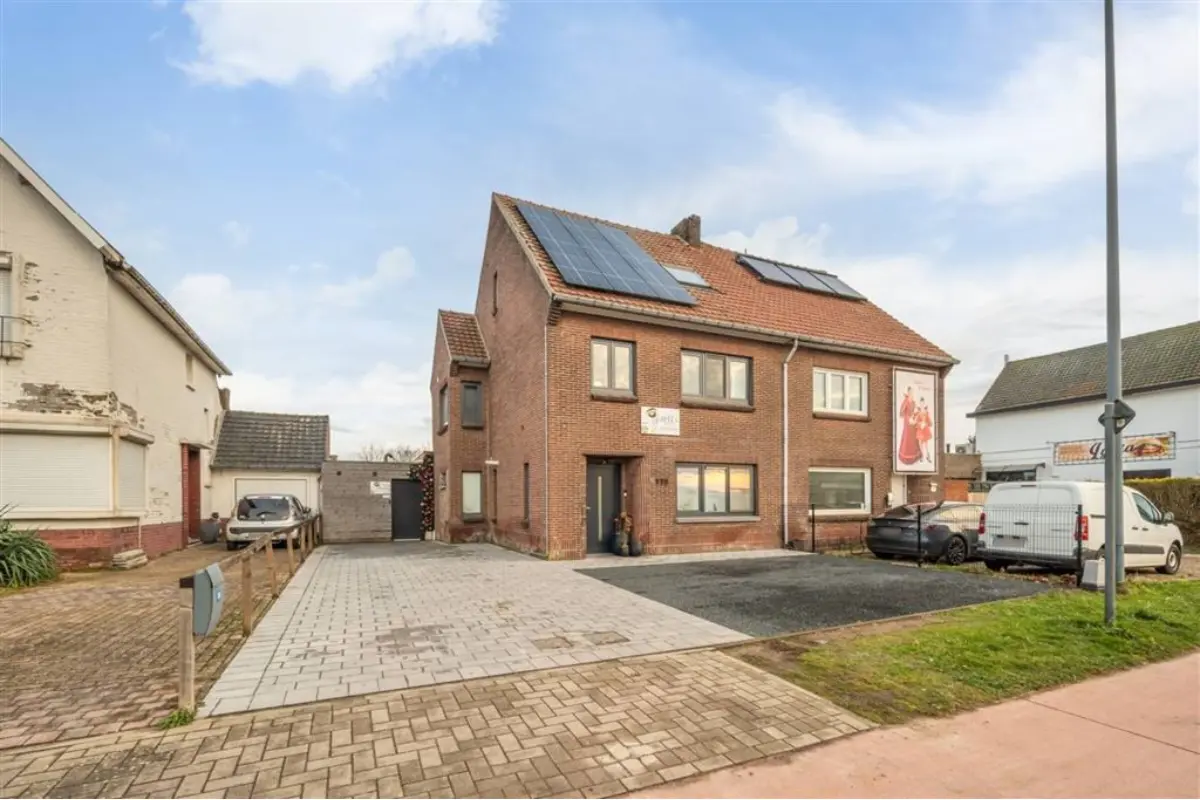 Huis te  koop in Veldwezelt 3620 399000.00€ 4 slaapkamers 250.00m² - Zoekertje 667463