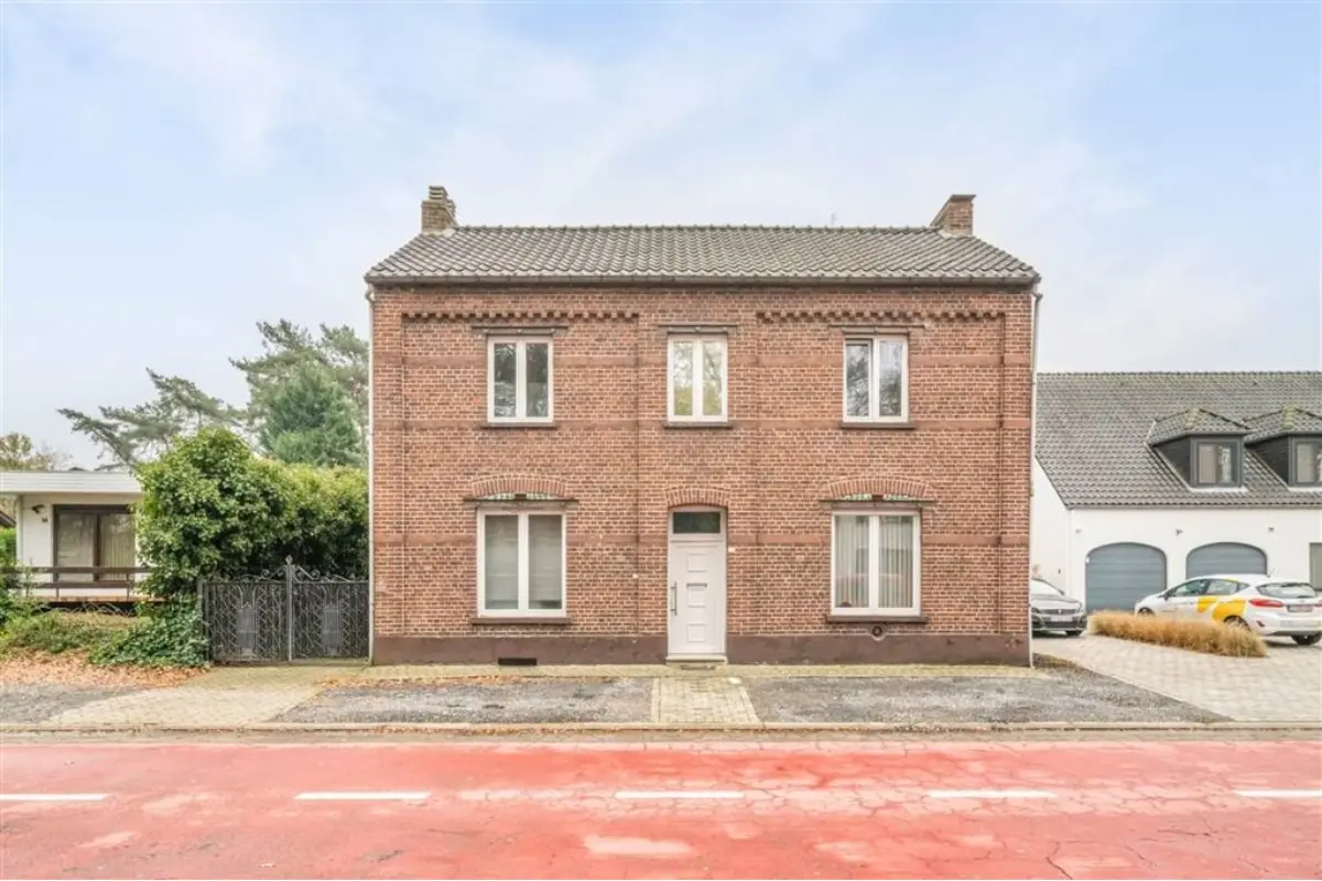 Huis te  koop in Genk 3600 325000.00€ 4 slaapkamers 153.00m² - Zoekertje 667935