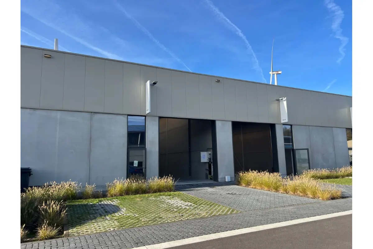 Handelszaak te  huur in Genk 3600 1170.00€  slaapkamers 216.00m² - Zoekertje 670249