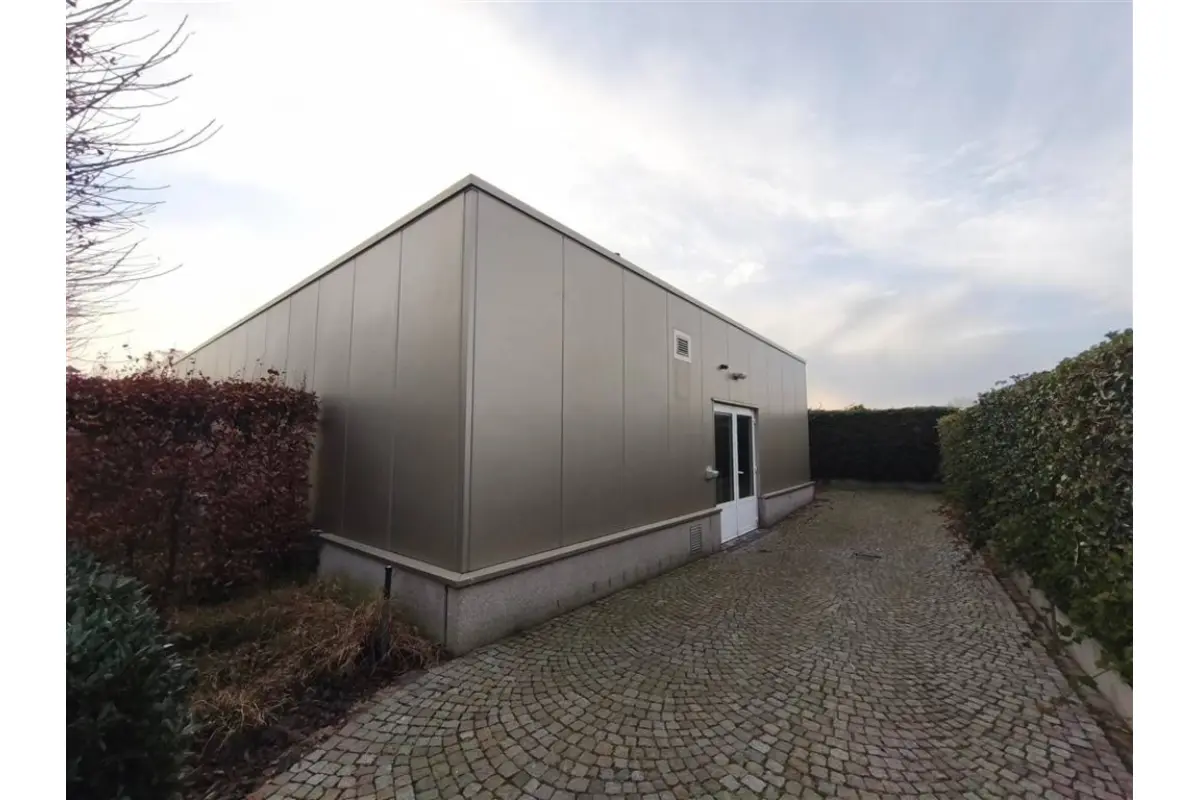 Handelszaak te  huur in Hamont-Achel 3930 950.00€  slaapkamers 130.00m² - Zoekertje 670281