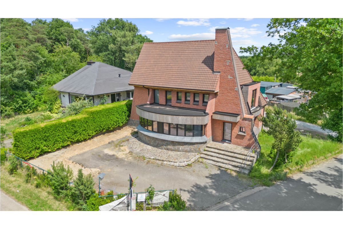 Huis te  koop in As 3665 429000.00€ 6 slaapkamers 274.00m² - Zoekertje 671083