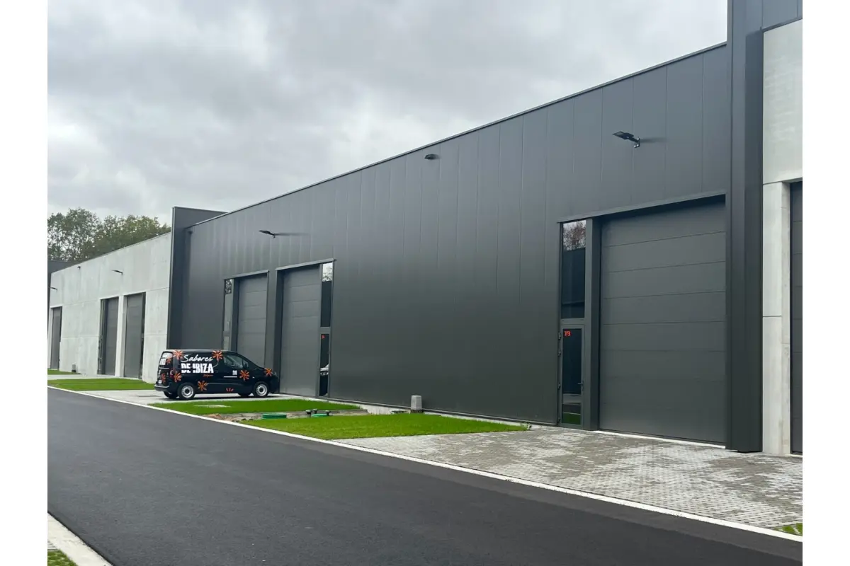 Handelszaak te  koop in As 3665 385500.00€  slaapkamers m² - Zoekertje 670292