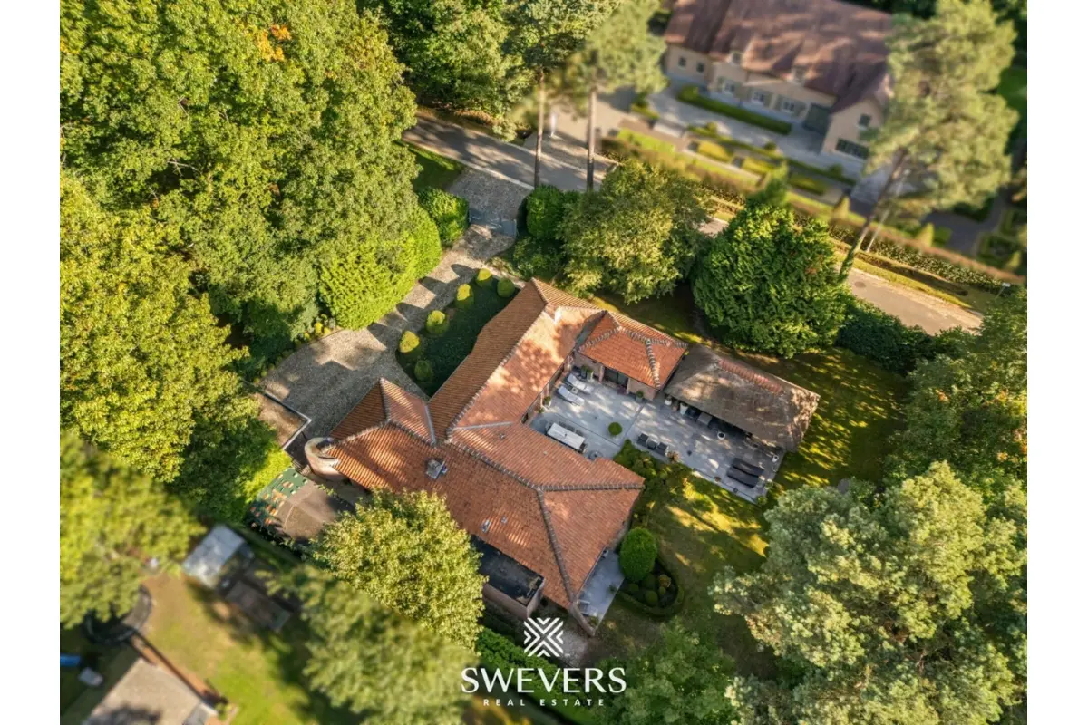 Huis te  koop in Heusden-Zolder 3550 795000.00€ 4 slaapkamers 238.00m² - Zoekertje 670861