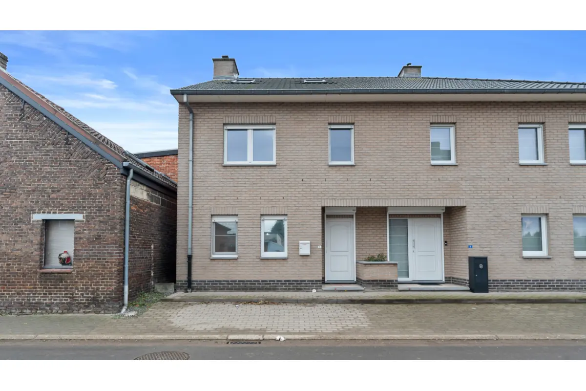 Huis te  koop in Maasmechelen 3630 319000.00€ 3 slaapkamers 155.00m² - Zoekertje 672066