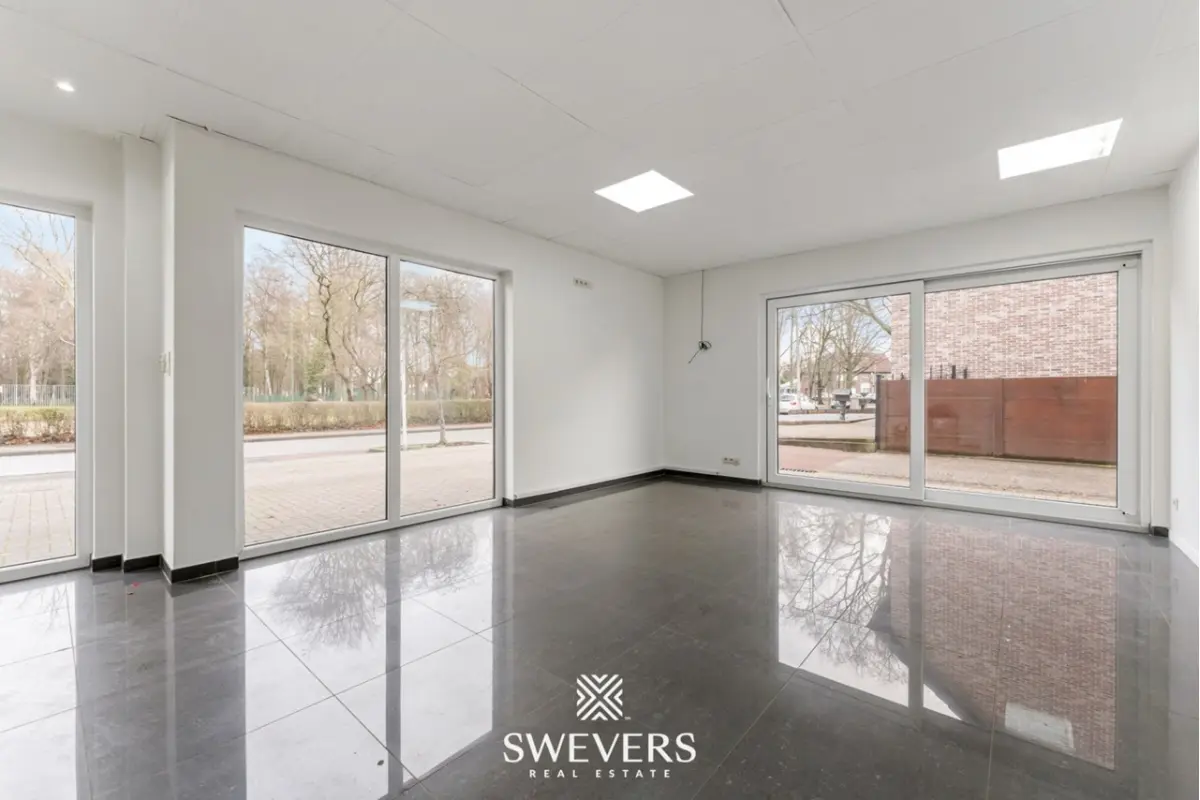 Handelszaak te  huur in Heusden-Zolder 3550 1100.00€  slaapkamers 120.00m² - Zoekertje 671924