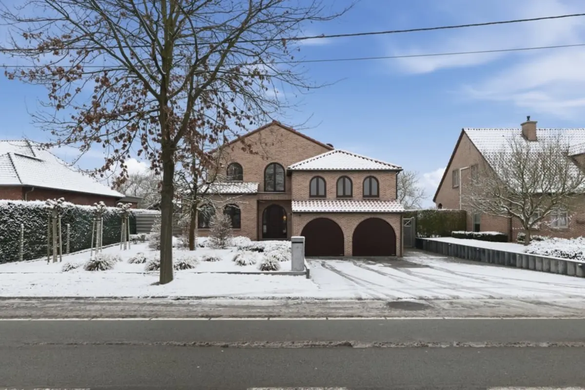 Huis te  koop in Zepperen 3800 515000.00€ 5 slaapkamers 252.00m² - Zoekertje 671705